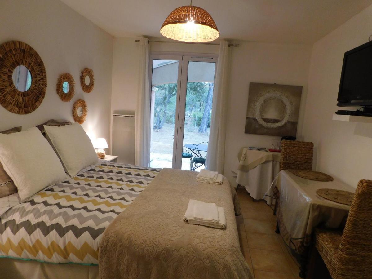Chez Marie Bed & Breakfast Regusse Ngoại thất bức ảnh